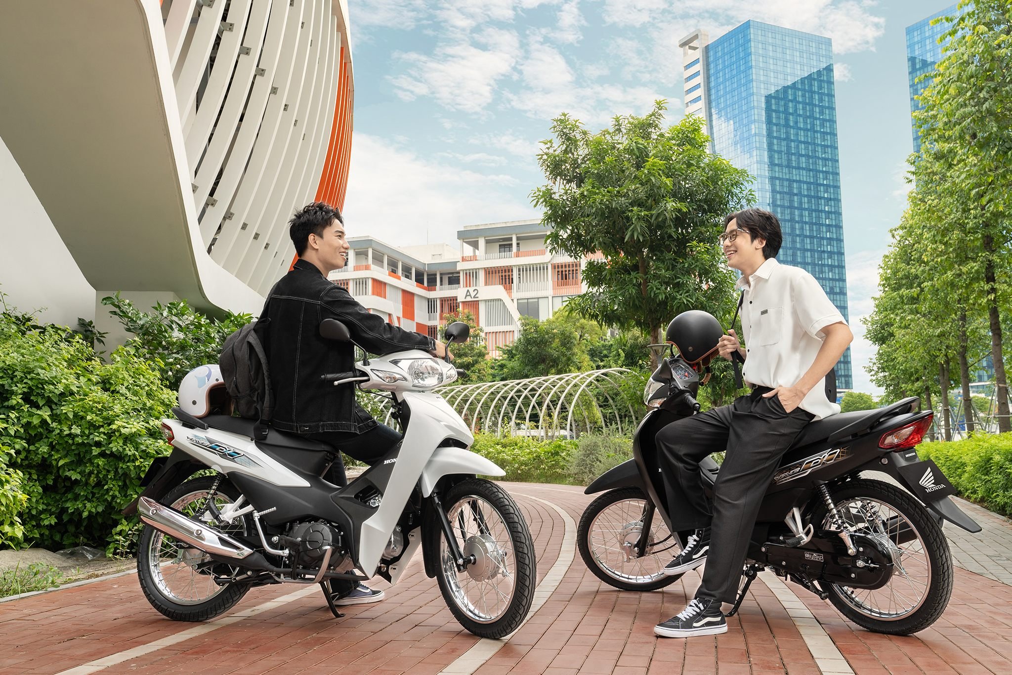 /Images/Products/nguyen.minh.luan_z5327739147314_a3037f42d968b37a1ef73342b8f348e9_item_XMHDWAVE202304.jpg